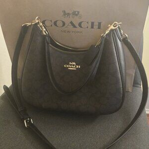 Coach Teri Hobo Shoulder Bag In Signature Canvas
